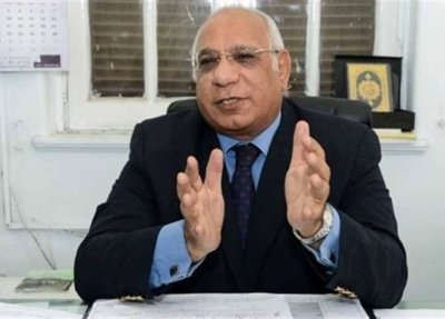 نادر نور الدين: قرار وقف دعم سفر أساتذة الجامعات للمؤتمرات الدولية يهدد حضور مصر العلمي عالميًا(خاص)