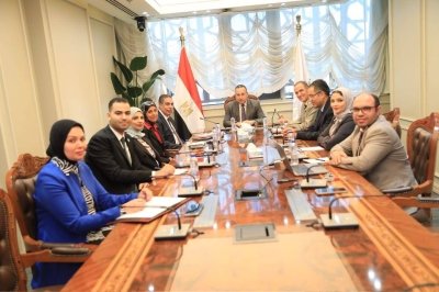 وزير التعليم العالي يطلع على تفاصيل الخطة الإعلامية للتنسيق الإلكتروني