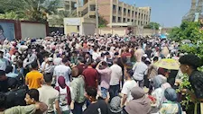 وداعًا يا ثانوية.. كانت أعوامًا بطيئة.. طالبات الدقهلية يودعن الامتحانات