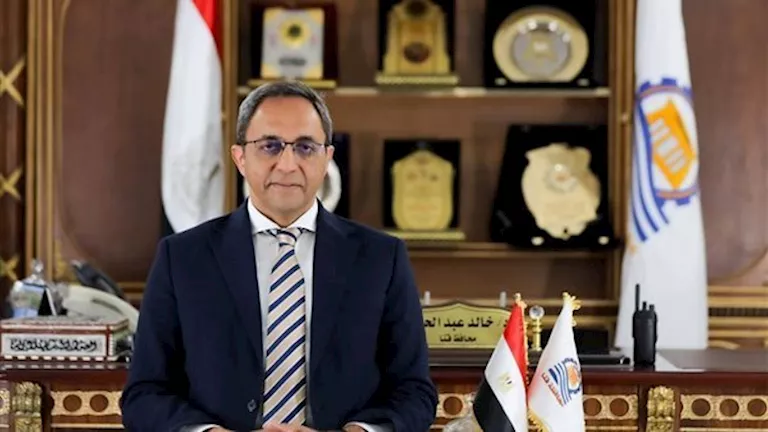 مصطفى الببلاوي محافظ قنا